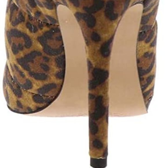 JESSICA SIMPSON Stiletto Bootie - Picture 3 of 4